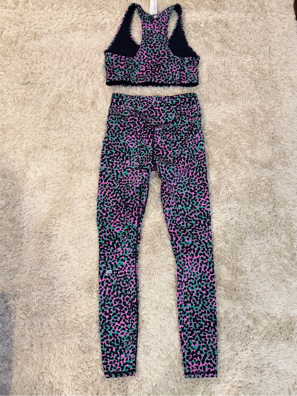 Fabletics Matching Workout Set - S - Picture 3 of 7